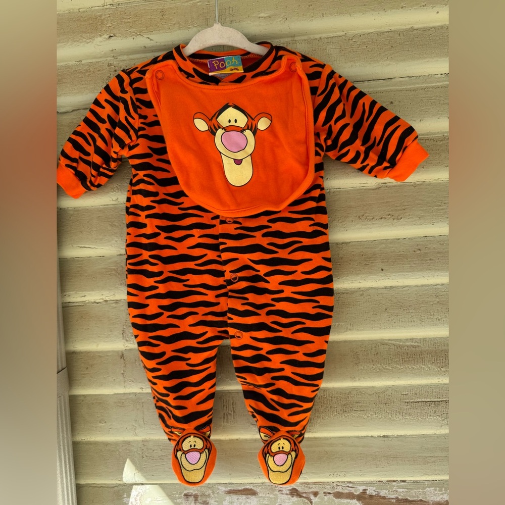 kids vintage 2000 y2k tigger baby sleeper 12 months Winnie the Pooh vintage
